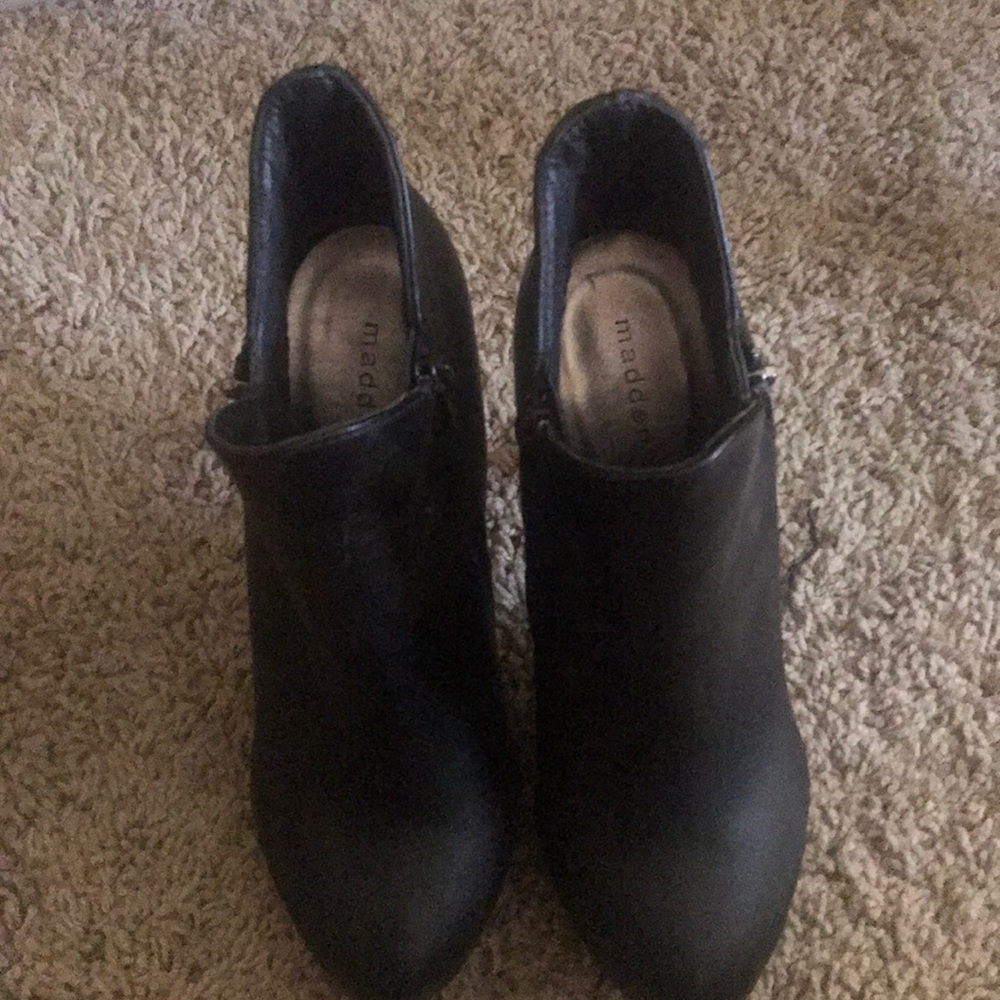 Madden girl- black boots/heels
